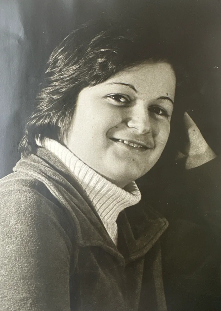 Black and white portrait colorized with AI